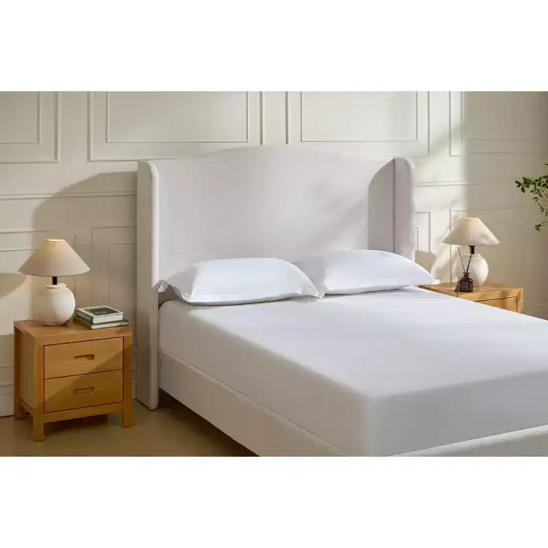 Letto a piattaforma imbottito Queen Size con testiera ad ali – ciniglia premium, design minimalista, crema