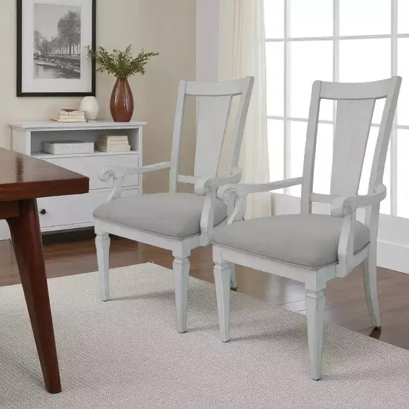 Set di 2 sedie da pranzo con braccioli e schienale aperto in lino grigio chiaro – Struttura in legno massello