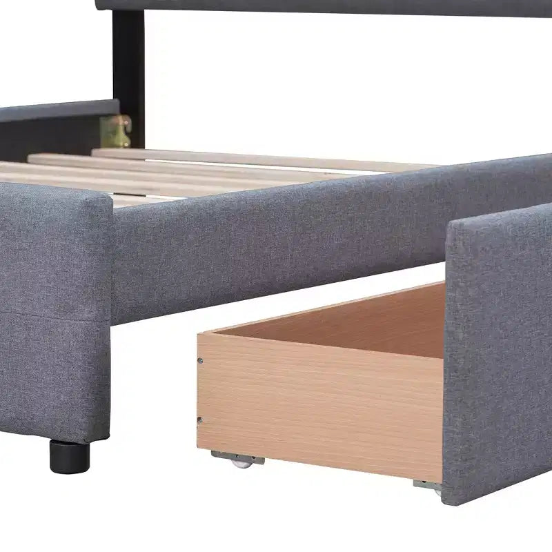 Letto a piattaforma imbottito queen size con testiera trapuntata a bottoni e 4 cassetti contenitore