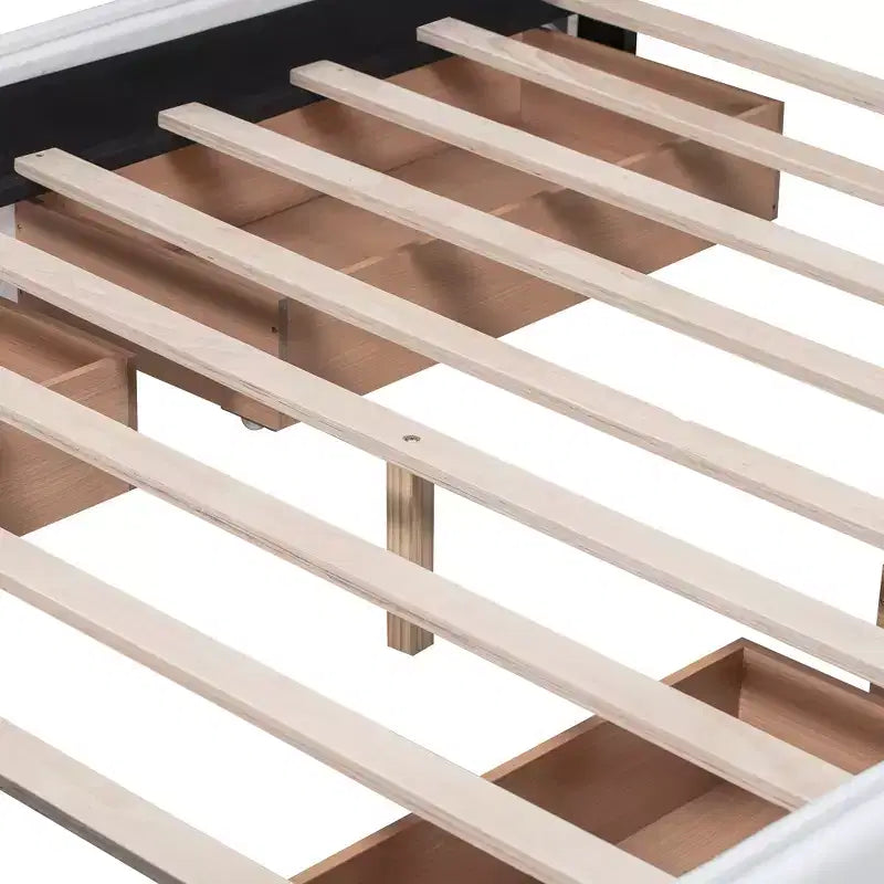 Letto a piattaforma imbottito queen size con testiera trapuntata a bottoni e 4 cassetti contenitore